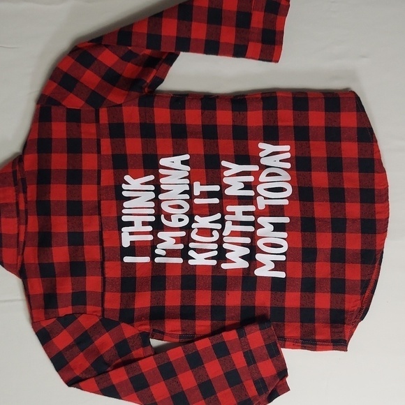 Black & Red boy's button-down long sleeve shirt. This shirt has no size tag - Picture 3 of 3